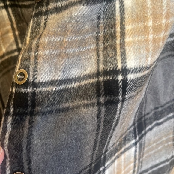 Flannel - Picture 3 of 3
